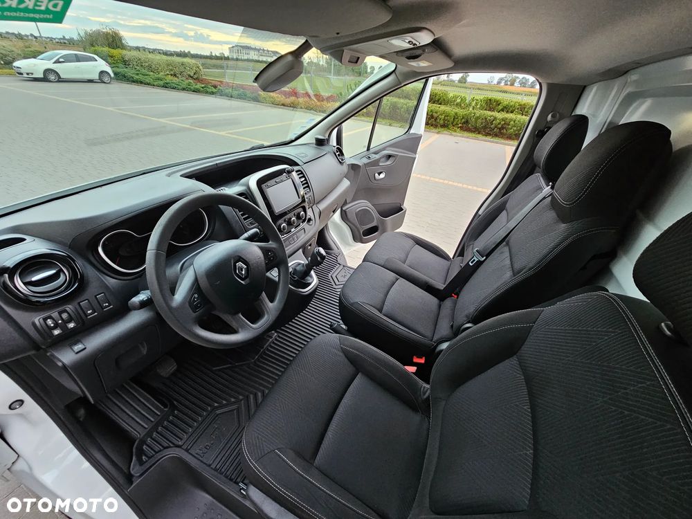 Renault Trafic - 25