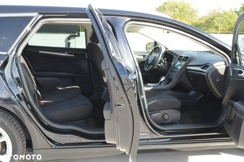 Ford Mondeo - 34