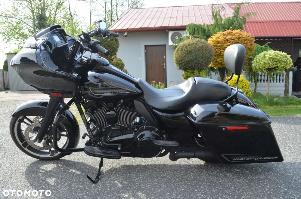Harley-Davidson Touring Street Glide - 33