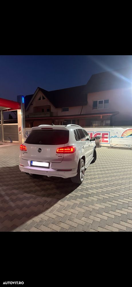 Volkswagen Tiguan 2.0 TDI 4Motion DSG BMT Sport & Style - 13