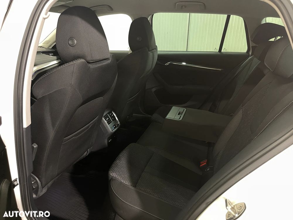 Skoda Octavia 2.0 TDI DSG 4X4 Style - 12