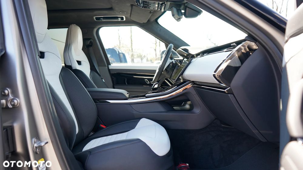 Land Rover Range Rover Sport P635 SV - 15