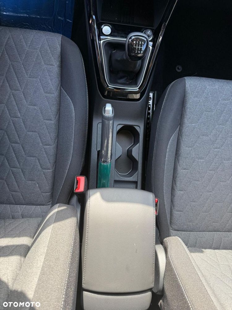 Volkswagen T-Cross - 13