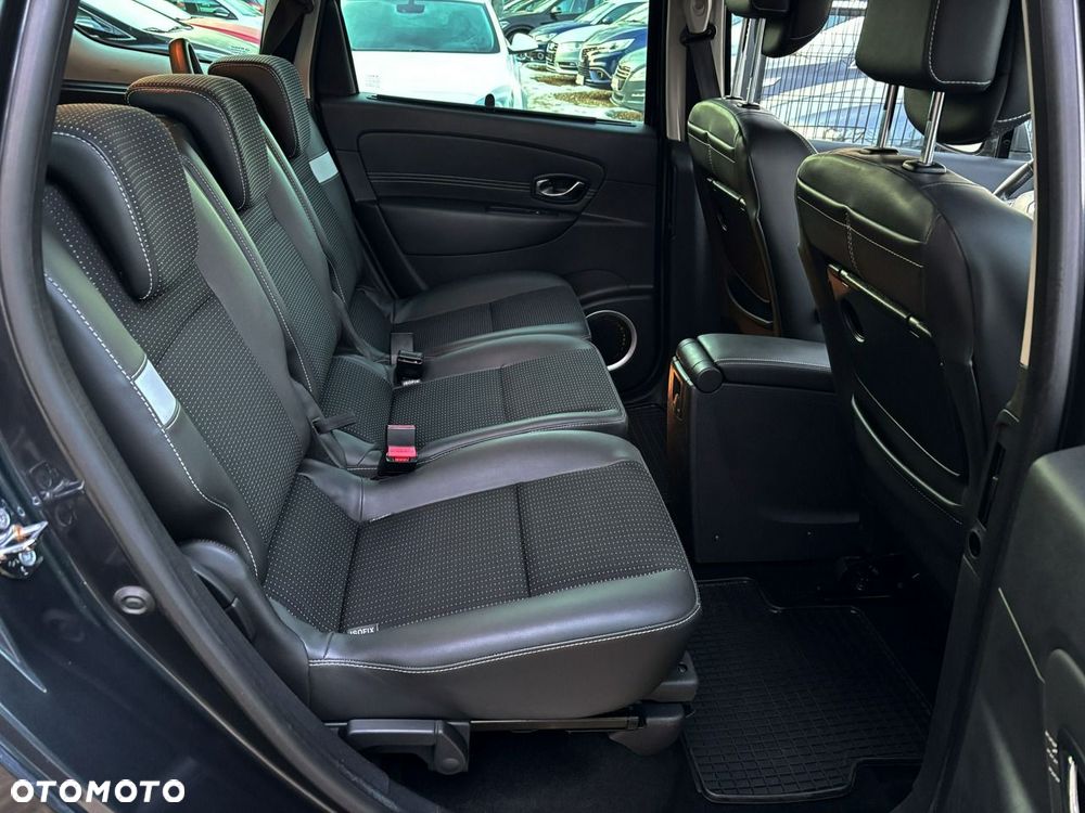 Renault Grand Scenic - 26