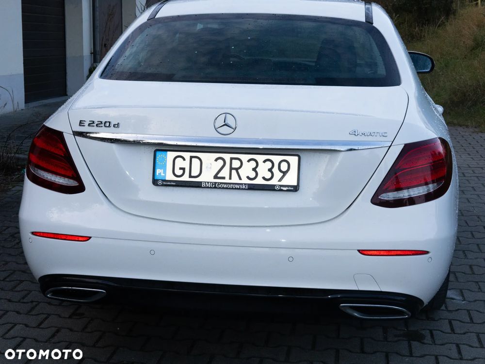 Mercedes-Benz Klasa E 220 d 4-Matic Business Edition 9G-TRONIC - 4