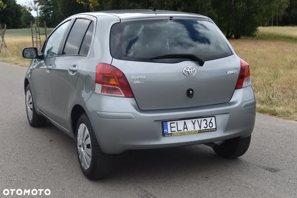 Toyota Yaris 1.33 VVT-i Life - 10