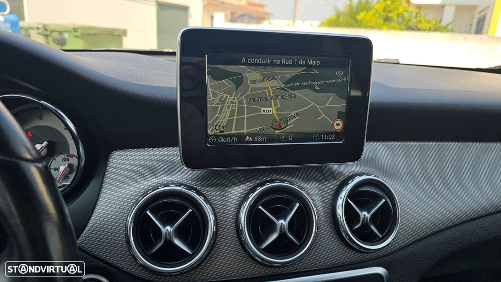 Mercedes-Benz GLA 180 CDI Urban - 8