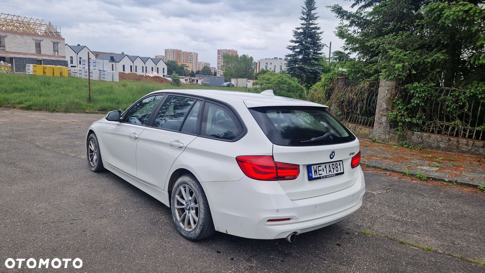 BMW Seria 3 318i - 7