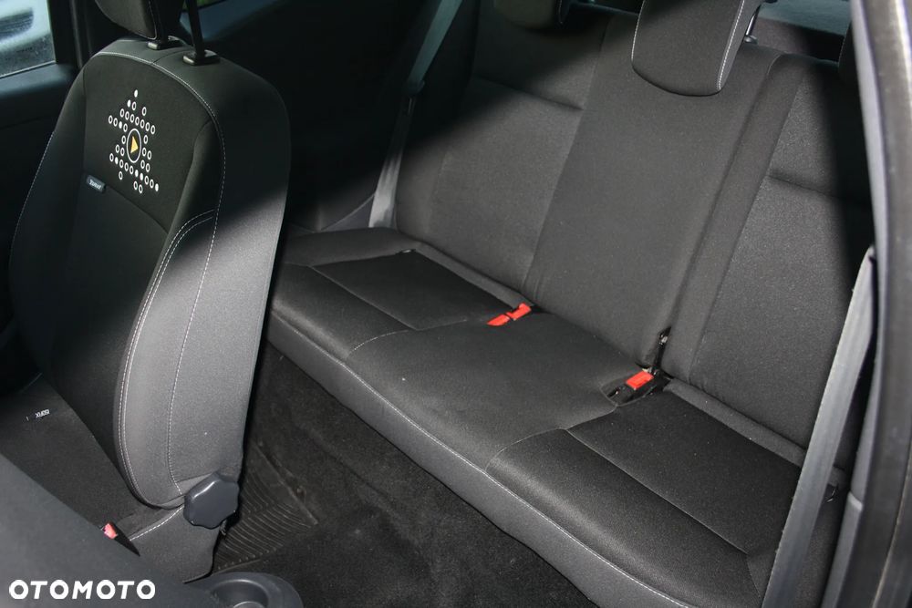 Renault Clio 1.2 16V 75 Yahoo - 12