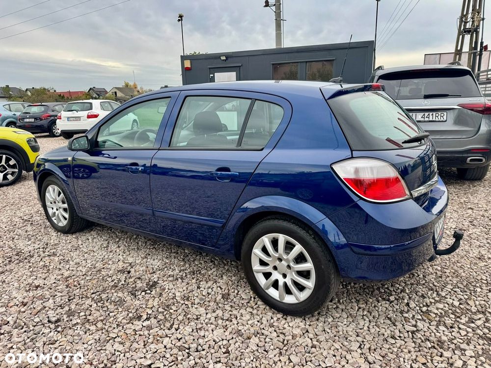 Opel Astra - 16