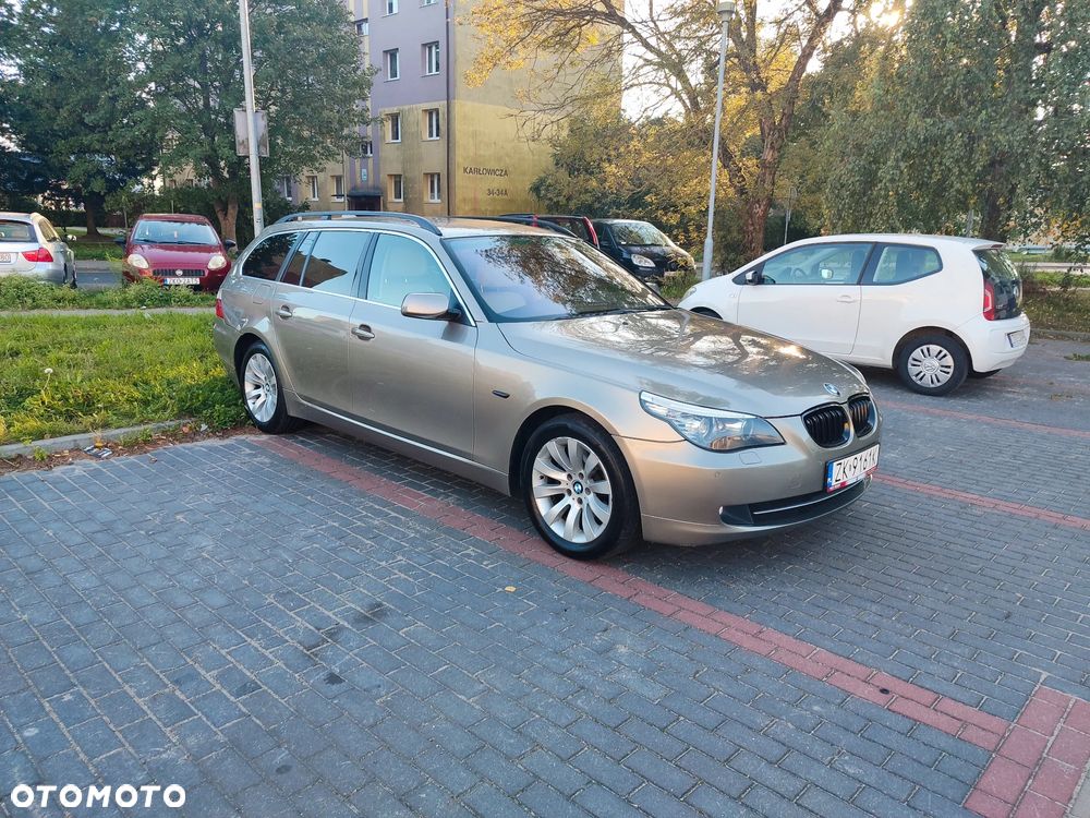 BMW Seria 5 520d Touring - 2