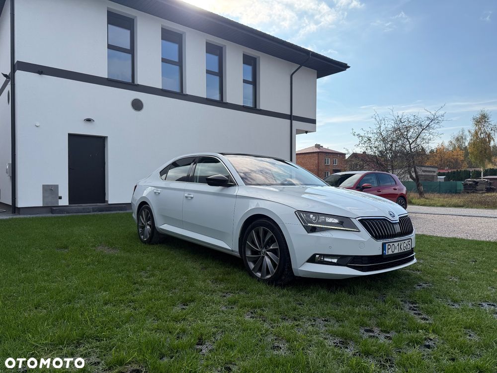 Skoda Superb 2.0 TDI Ambition DSG - 21