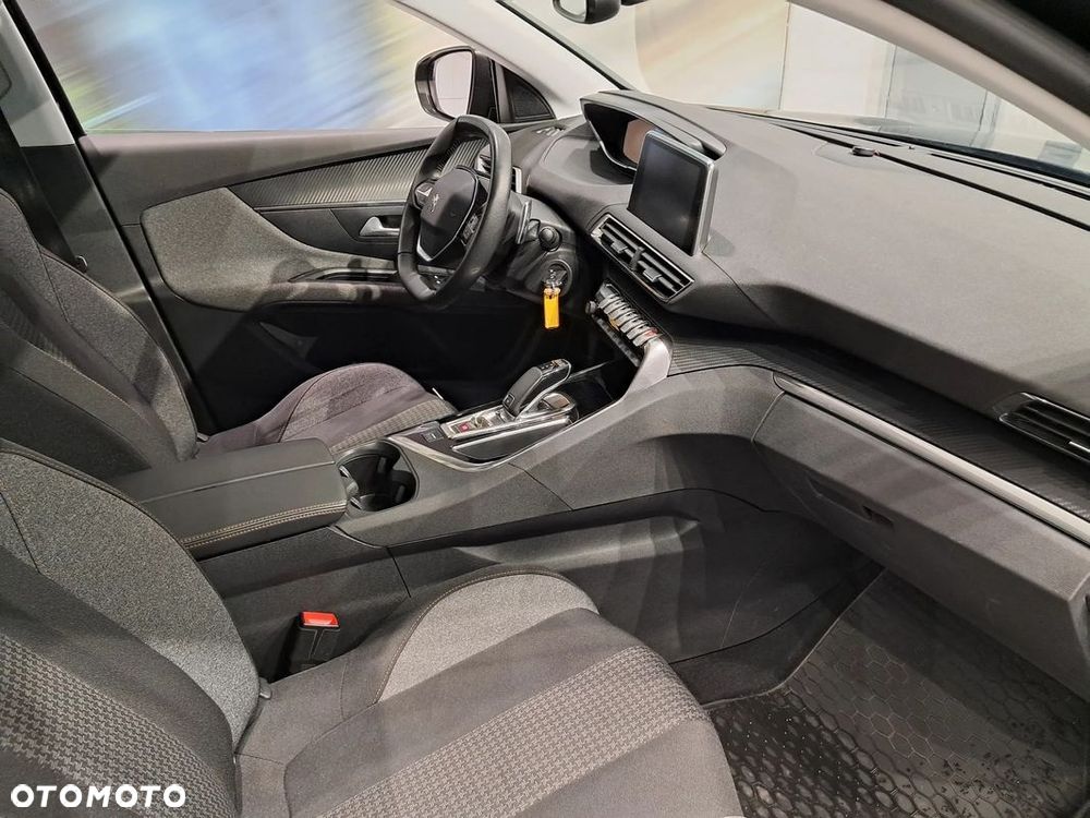 Peugeot 3008 1.2 PureTech Active Pack S&S EAT8 - 22