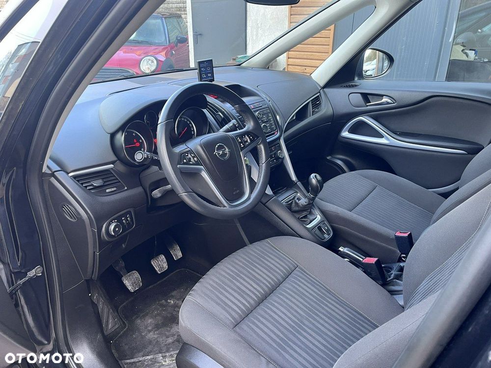 Opel Zafira - 16