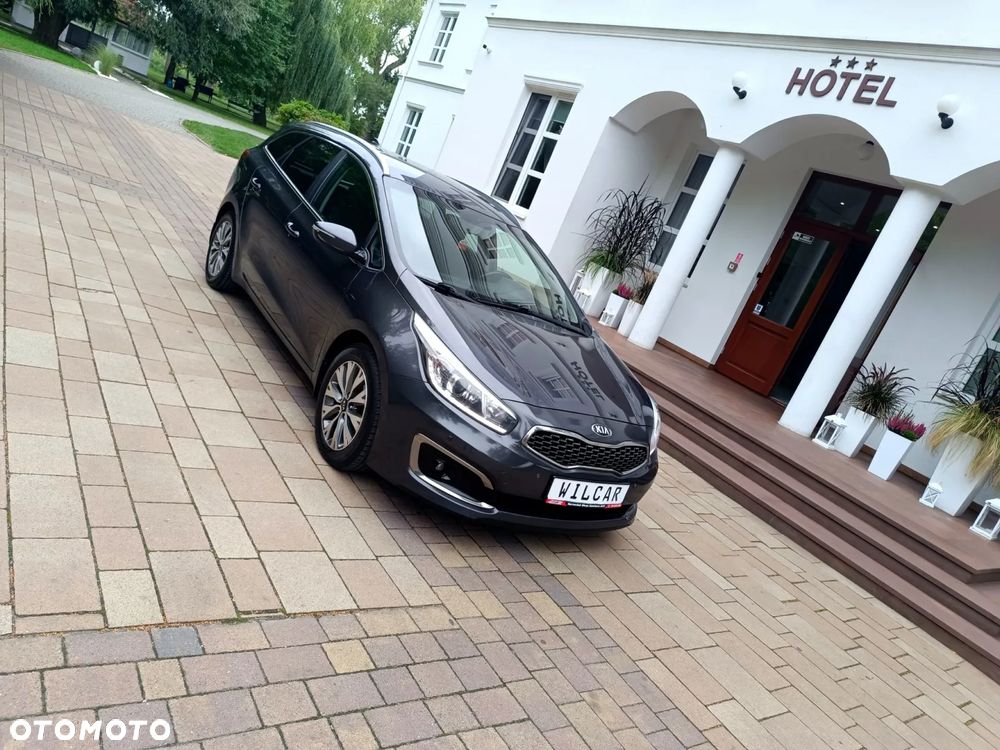 Kia Ceed 1.6 CRDi 136 DCT ISG Platinum Edition - 13