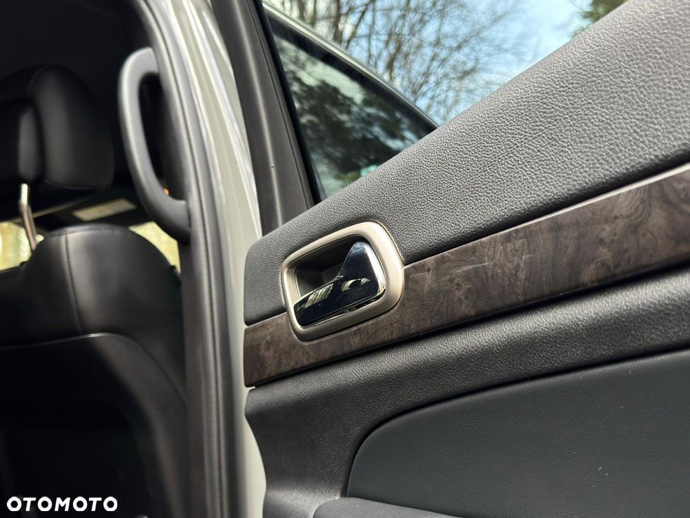 Jeep Grand Cherokee - 9