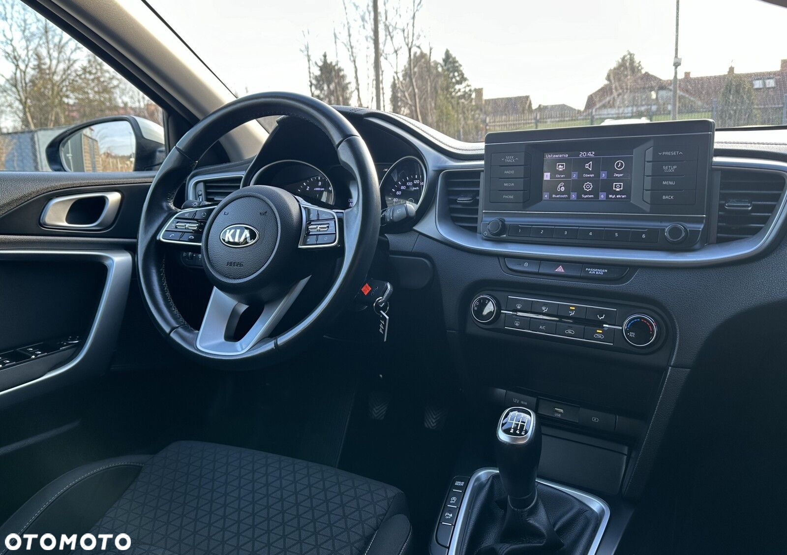 Kia Ceed - 23