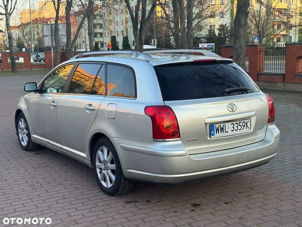 Toyota Avensis 1.8 VVT-i Sol - 3