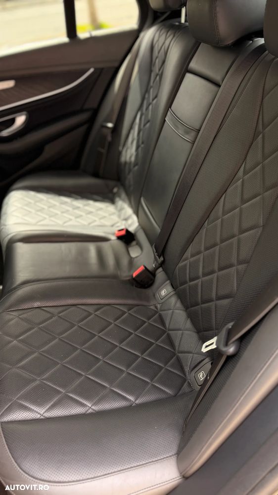 Mercedes-Benz E 300 de 9G-TRONIC - 23