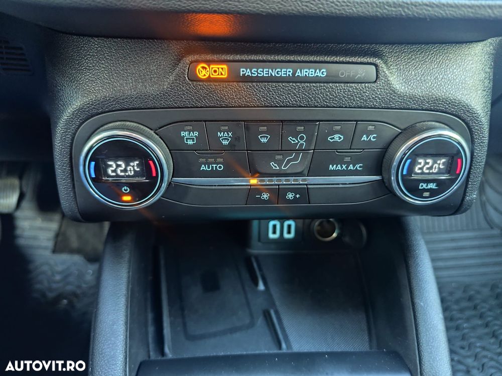 Ford Focus 1.0 EcoBoost Hybrid TITANIUM - 15