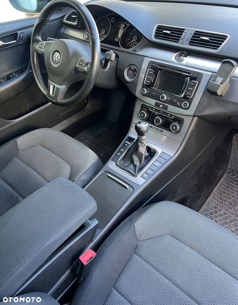 Volkswagen Passat 2.0 TDI Comfortline Optimum - 14