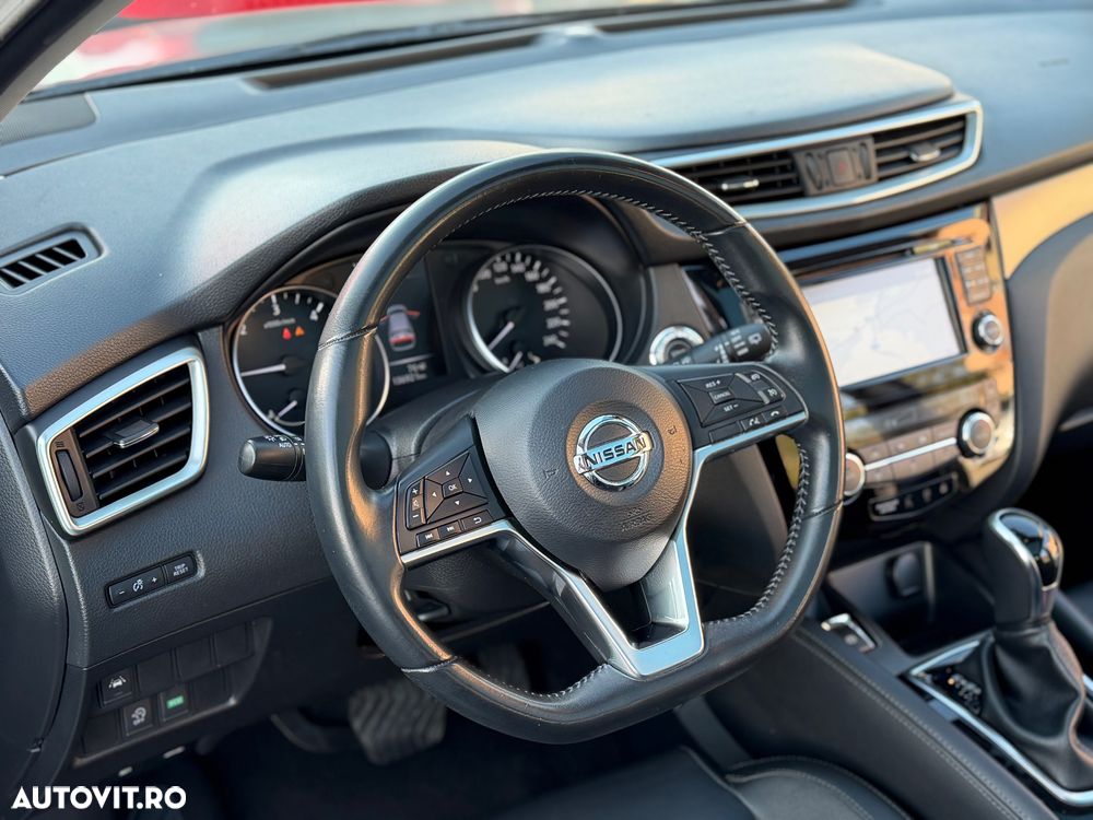 Nissan Qashqai 1.6 DCI Xtronic TEKNA+ - 29