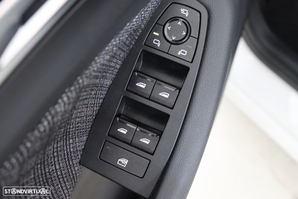 BMW 218 Active Tourer i Auto - 16