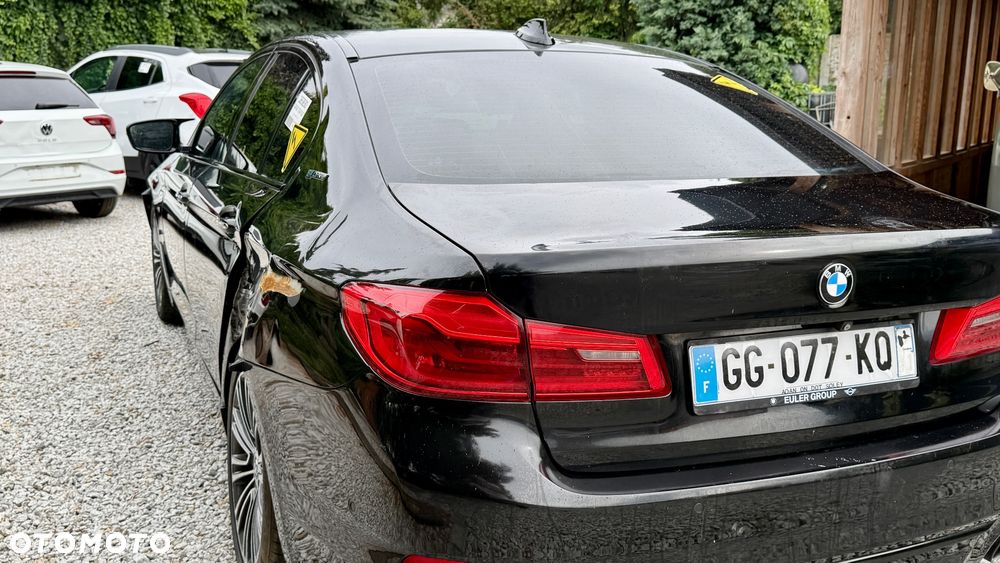 BMW Seria 5 530e iPerformance Luxury Line - 10