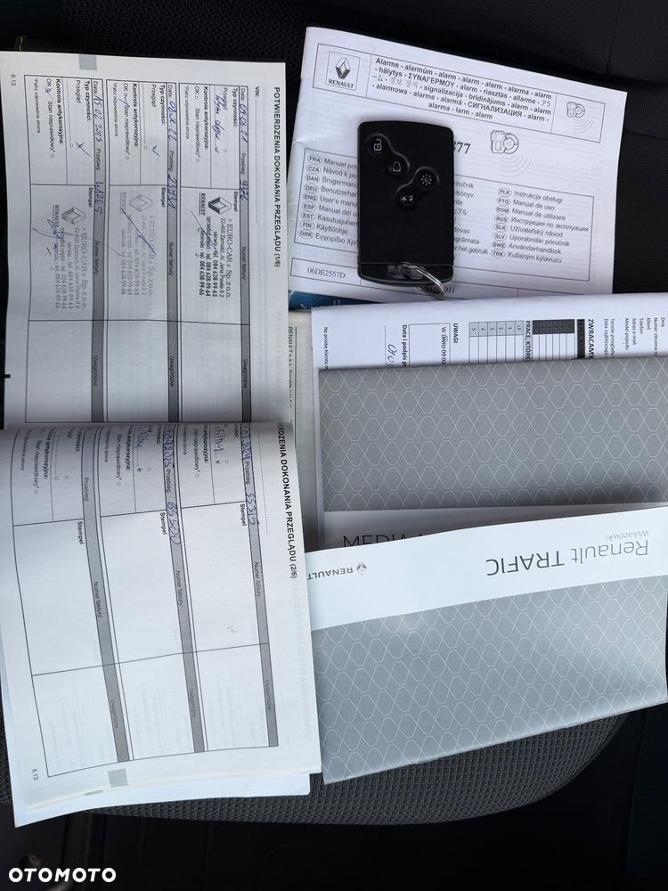 Renault Trafic Grand 2.0 dCi EDC - 9