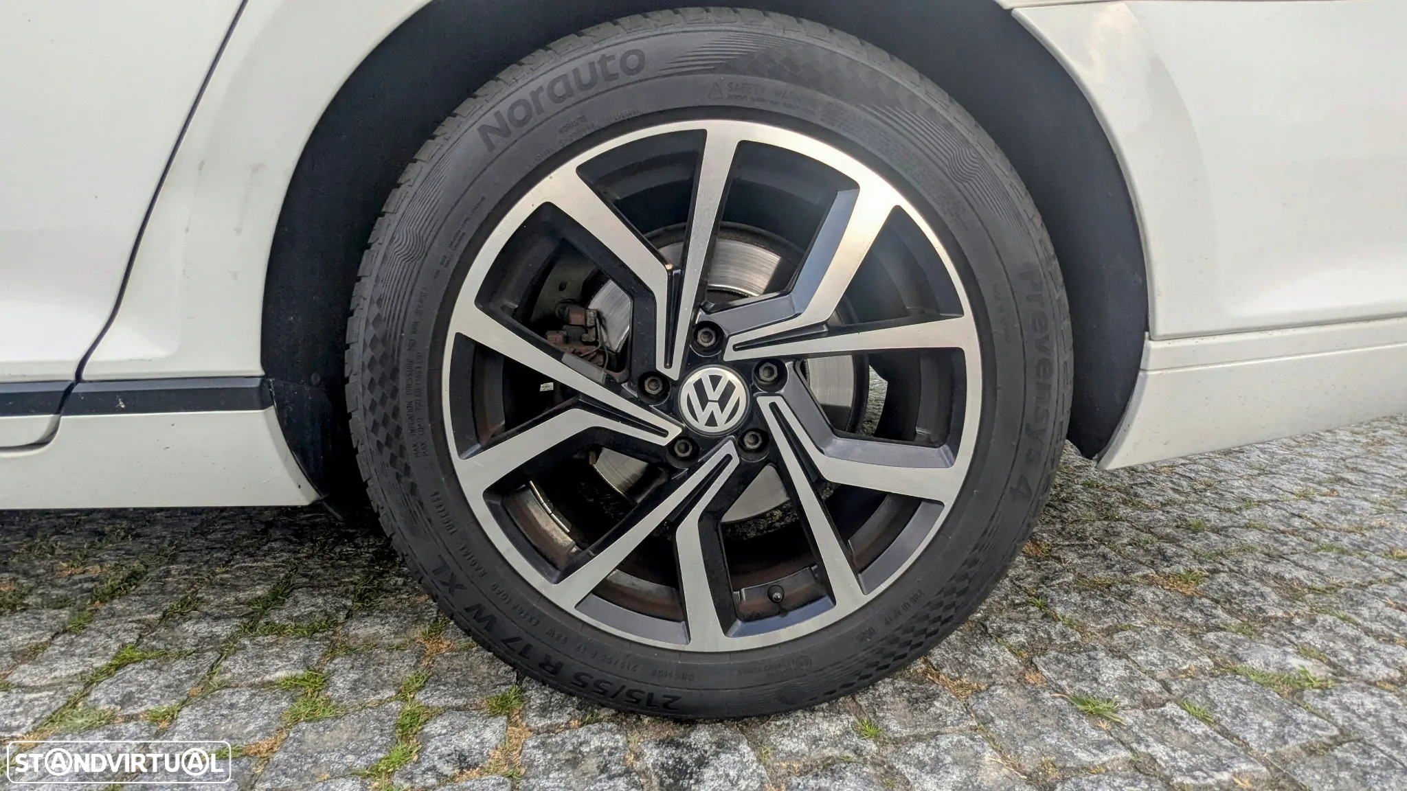 VW Passat Variant 1.6 TDI BlueMotion - 9