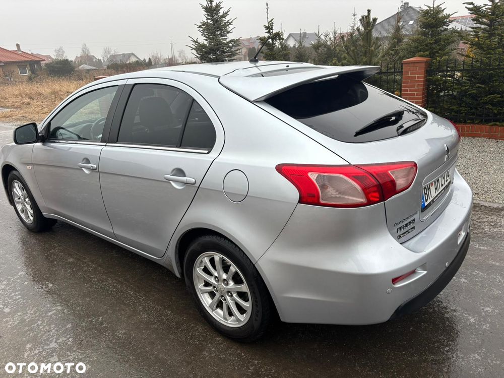 Mitsubishi Lancer - 8