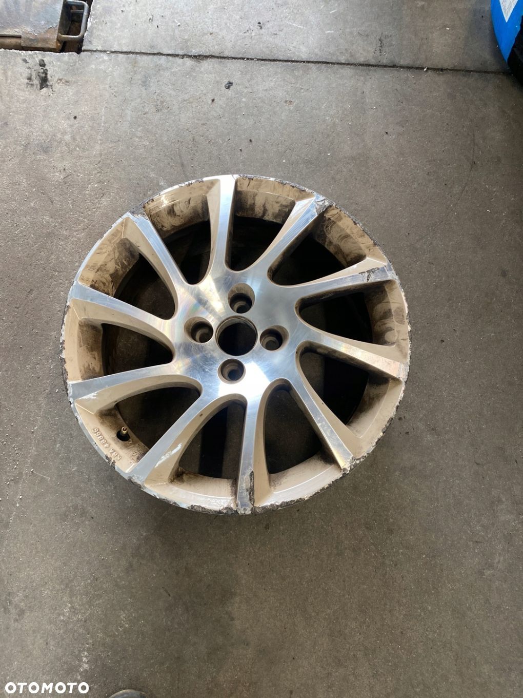FELGA Aluminiowa Fiat 4x98 7jx17 et35 - 1