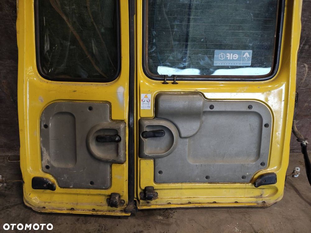 KOMPLETNY TYŁ 1/6 RENAULT KANGOO I - 20