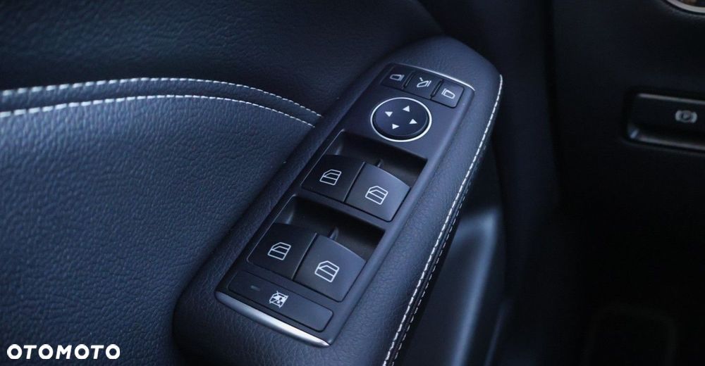 Mercedes-Benz Klasa B - 32