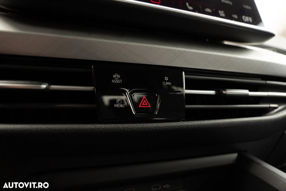 Volkswagen Golf 1.5 eTSI DSG MHEV Life - 19