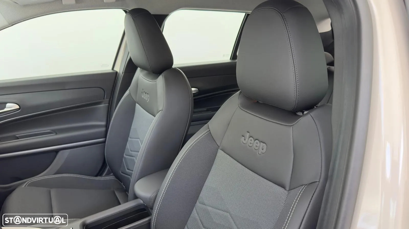 Jeep Avenger 1.2 e-Hybrid Altitude DCT - 3