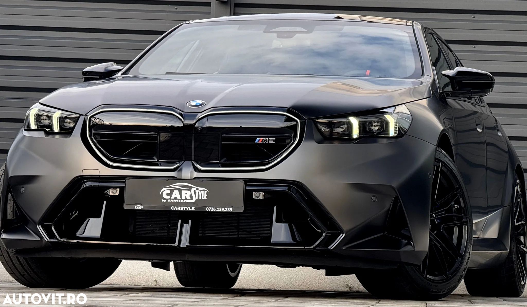 BMW M5 xDrive - 1