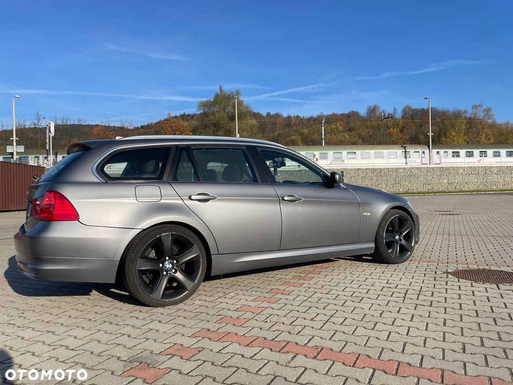 BMW Seria 3 320d xDrive - 2