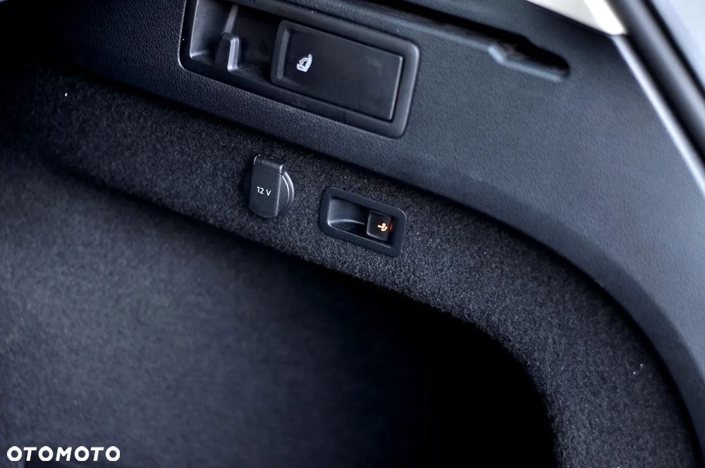 Volkswagen Passat - 21