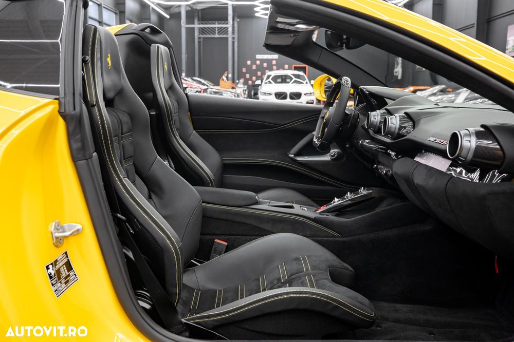 Ferrari 812 - 13