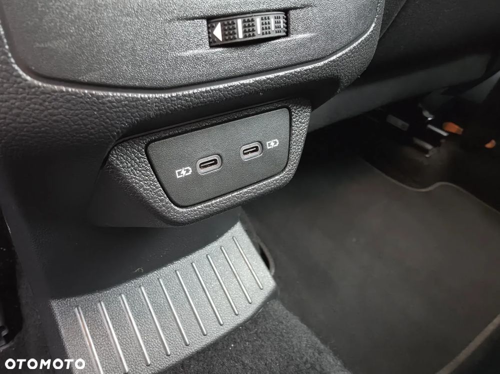 Volkswagen T-Roc 1.5 TSI Life DSG - 23