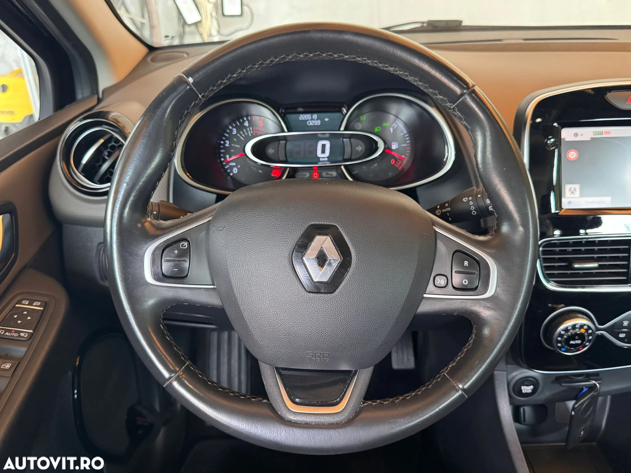 Renault Clio Estate dCi Intens - 12