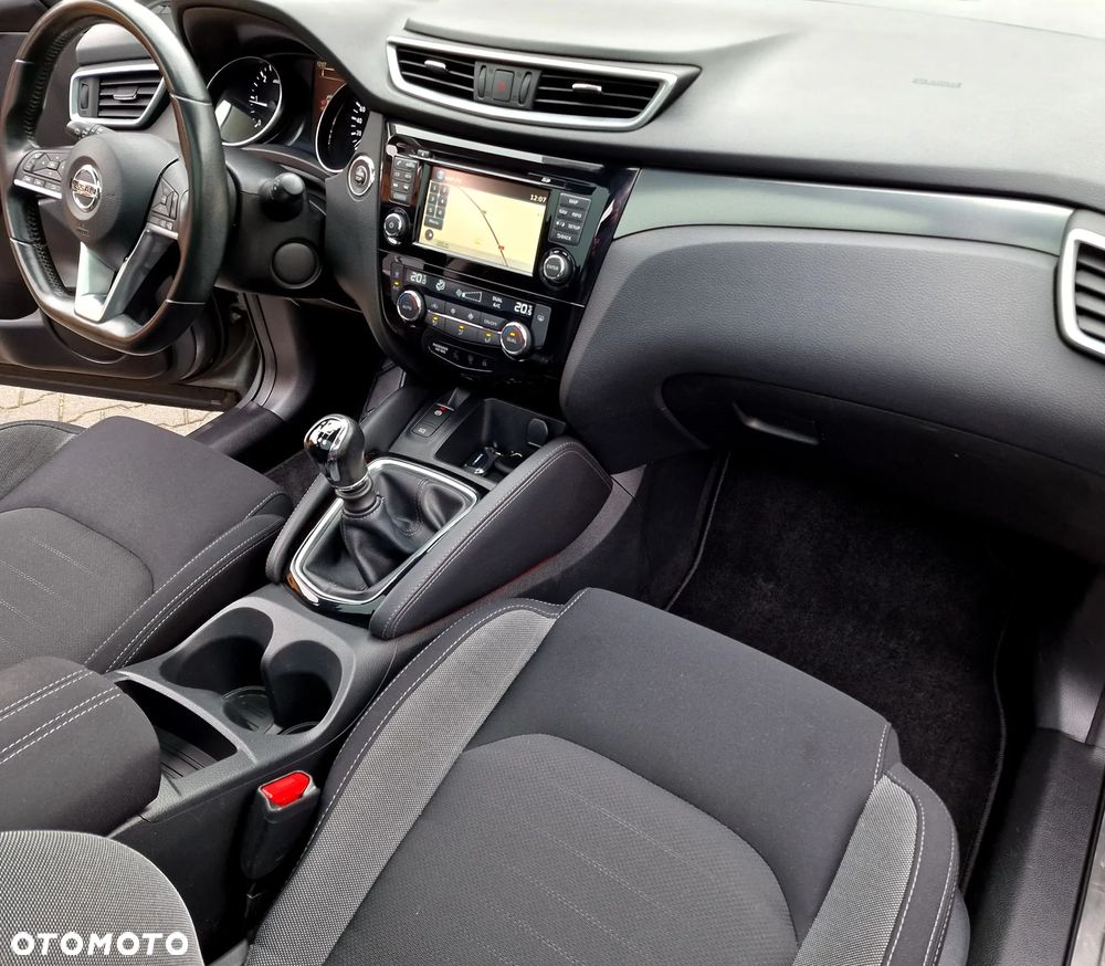 Nissan Qashqai 1.5 dCi N-Connecta - 32