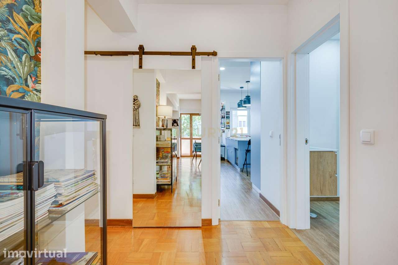 Apartamento T3 | São João do Estoril | 2º Andar | Renovado | 120m² | 2 - Grande imagem: 4/33