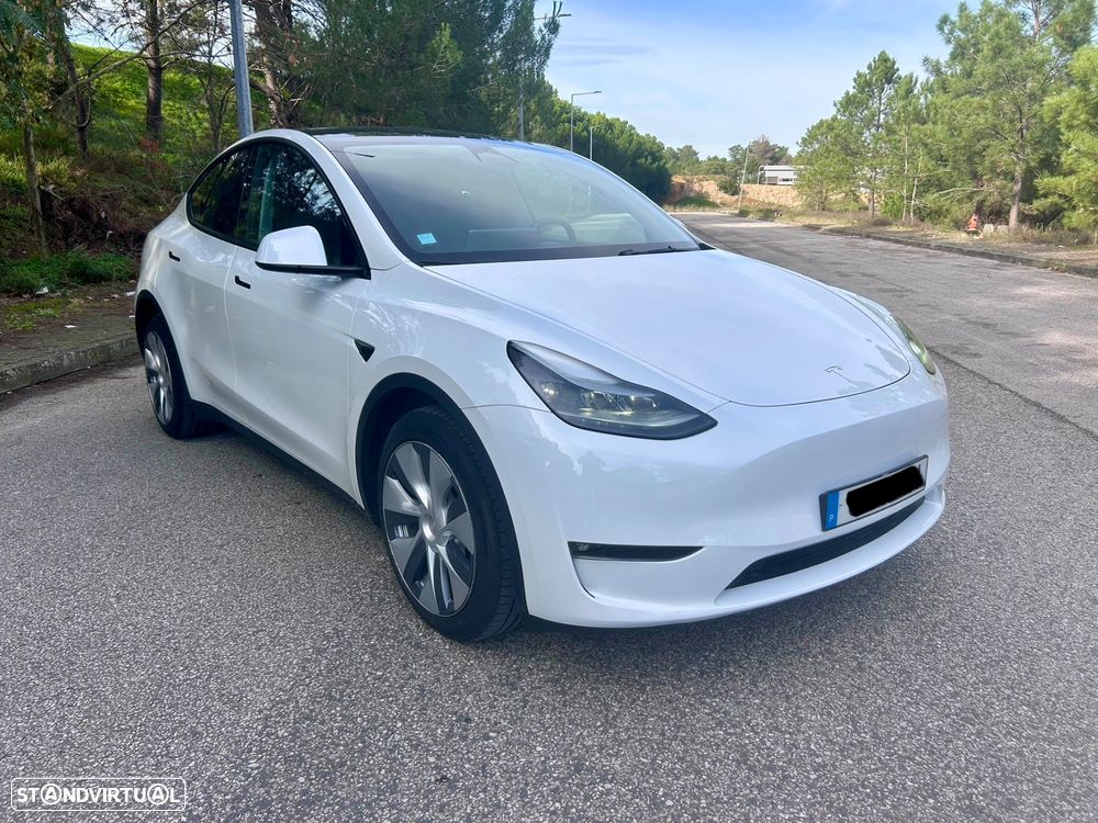 Tesla Model Y Long Range Dual Motor AWD - 3
