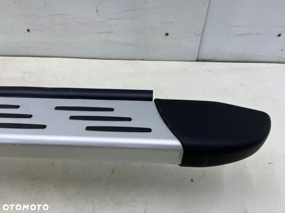 Nakładka progu Renault Captur 2 II 19r.- ASX 2 II 23r.- PRAWY stopień zewnętrzny oryginalny PRÓG - 11