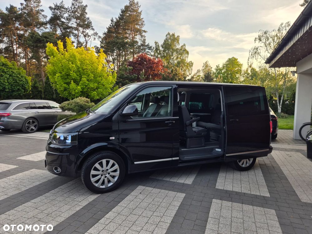 Volkswagen Multivan - 11