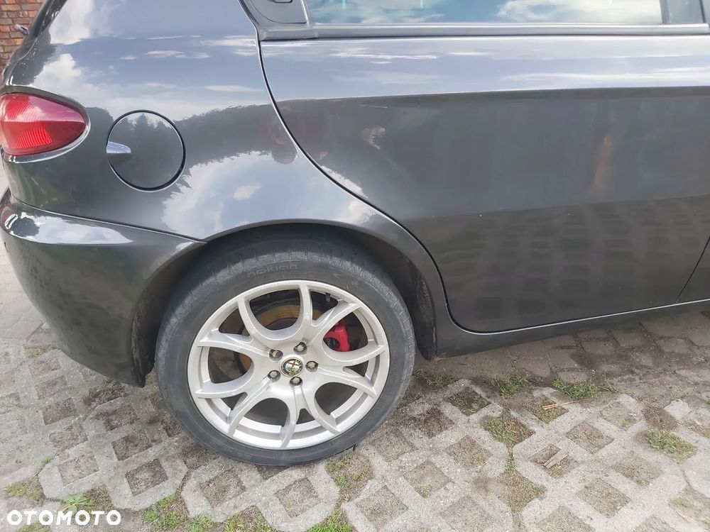 Alfa Romeo 147 1.9 JTD 16V Progress - 6