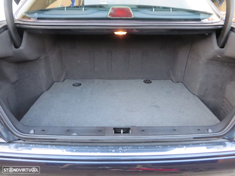 Mercedes-Benz E 250 TD Classic - 16