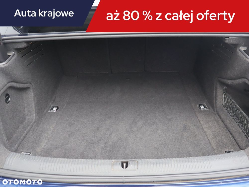 Audi A4 Limousine - 16